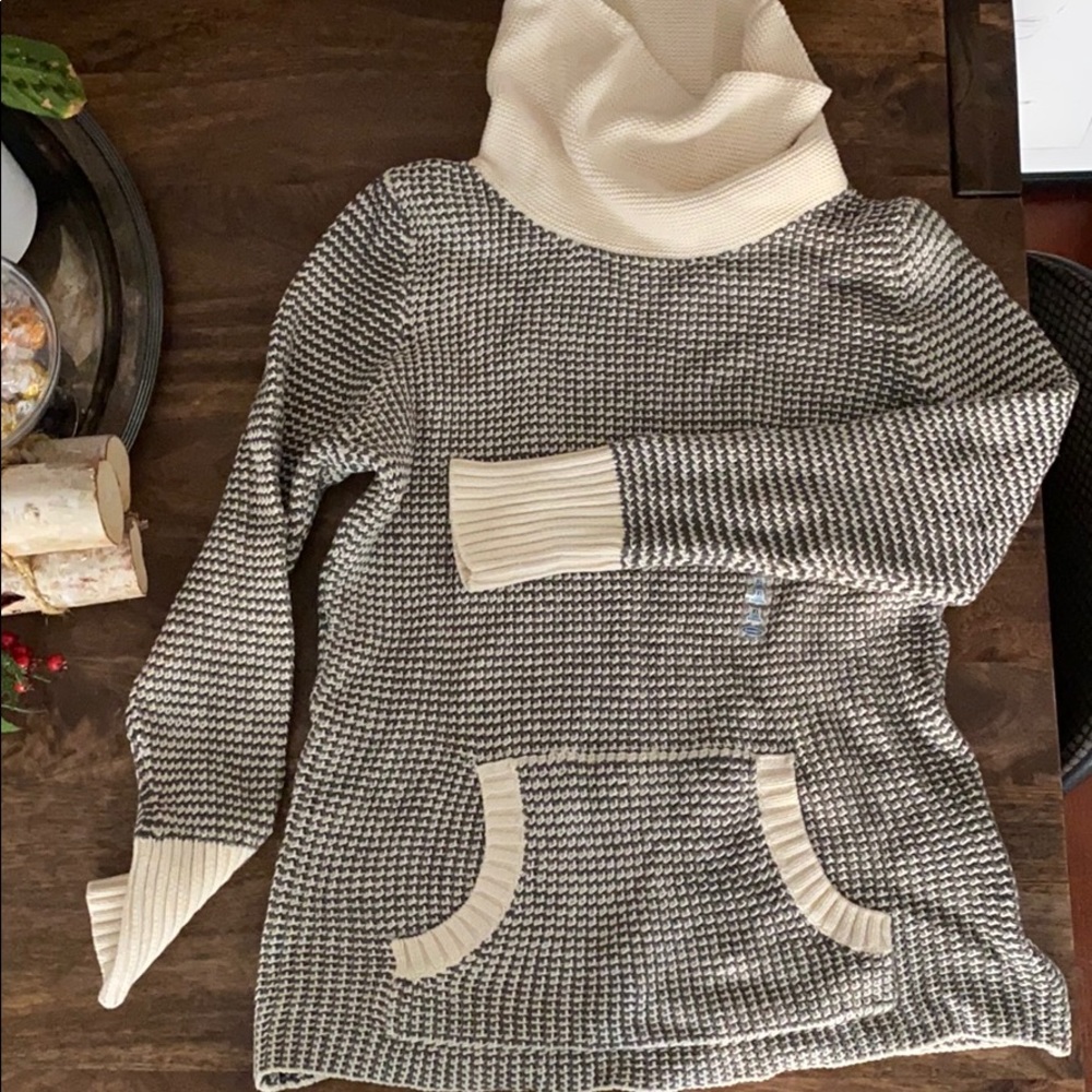 Brand new Old Navy sweater